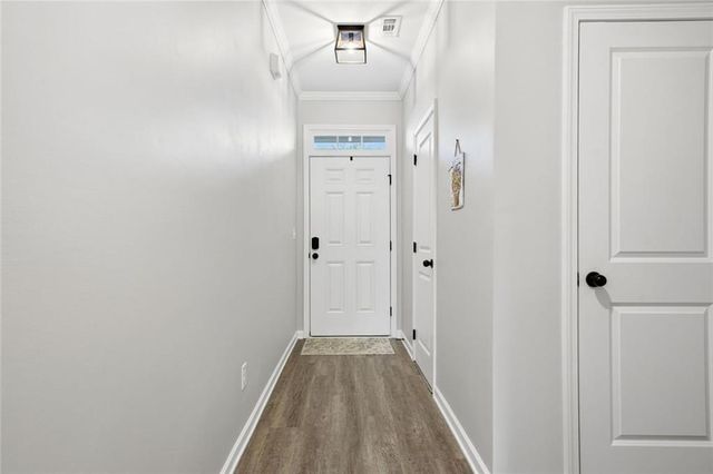 1528 Bluff Valley Circle, Gainesville, GA 30504