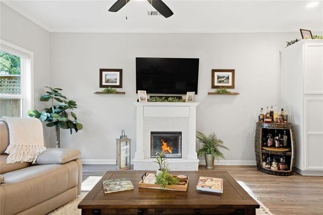 1528 Bluff Valley Circle, Gainesville, GA 30504