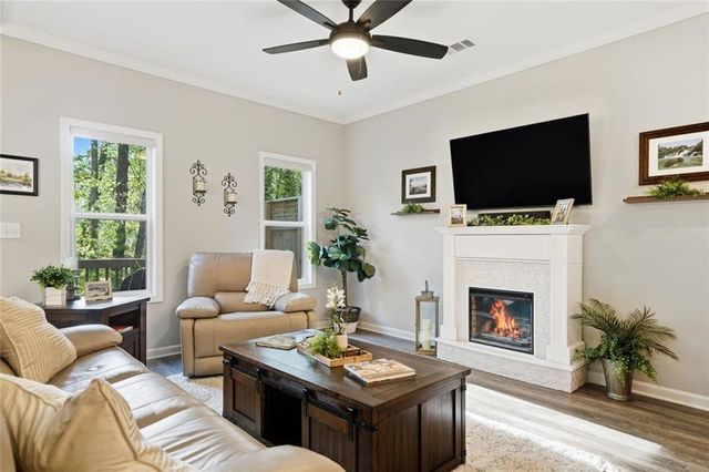 1528 Bluff Valley Circle, Gainesville, GA 30504