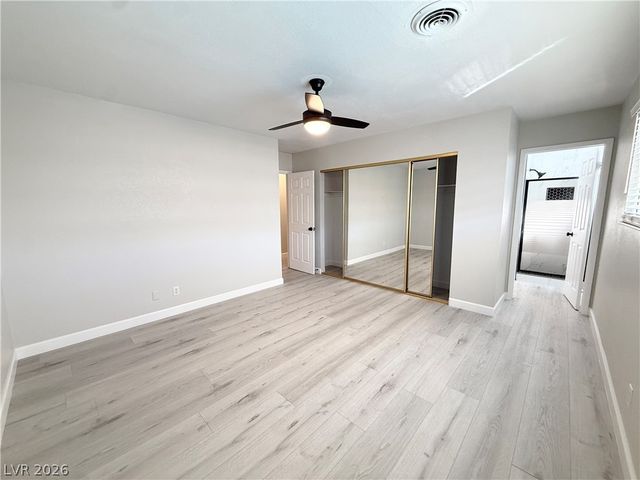 325 Greenfield Lane, Las Vegas, NV 89107