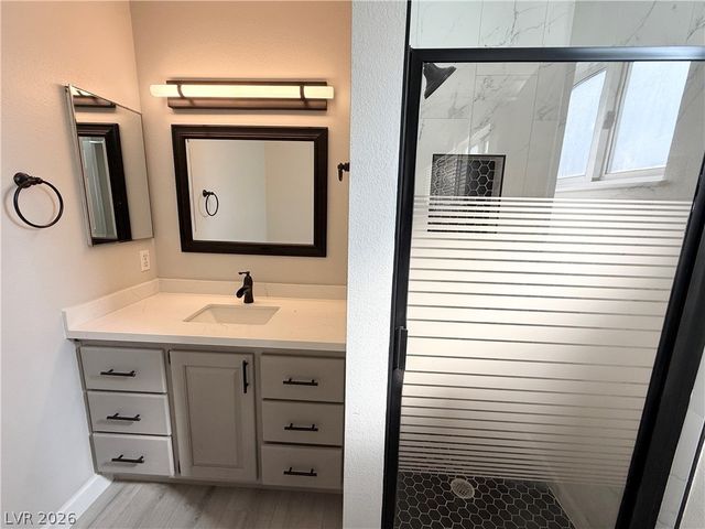 325 Greenfield Lane, Las Vegas, NV 89107