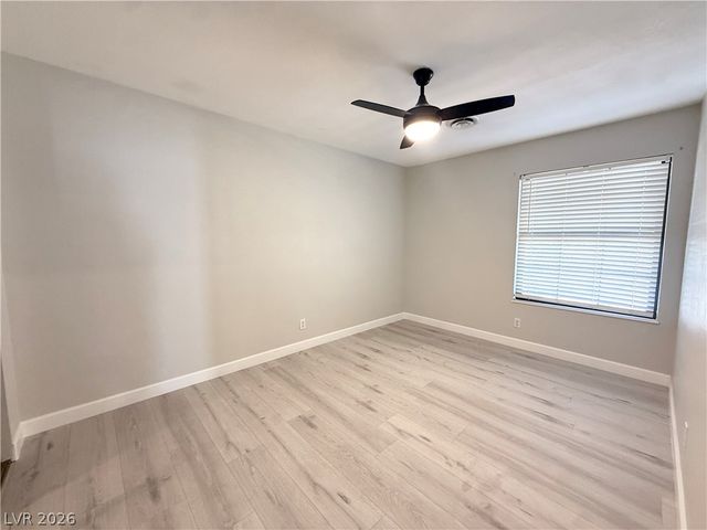 325 Greenfield Lane, Las Vegas, NV 89107