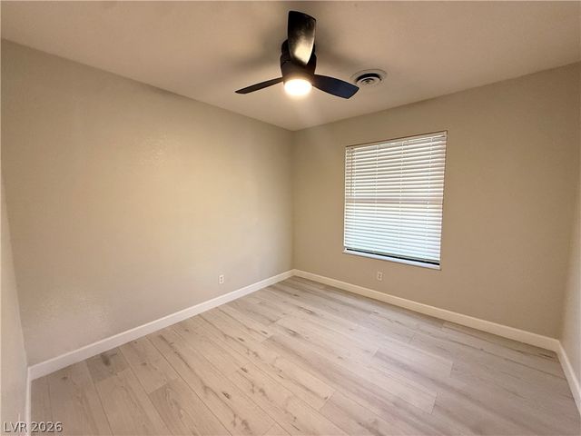 325 Greenfield Lane, Las Vegas, NV 89107