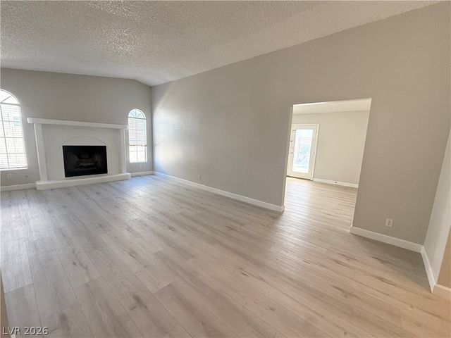 325 Greenfield Lane, Las Vegas, NV 89107