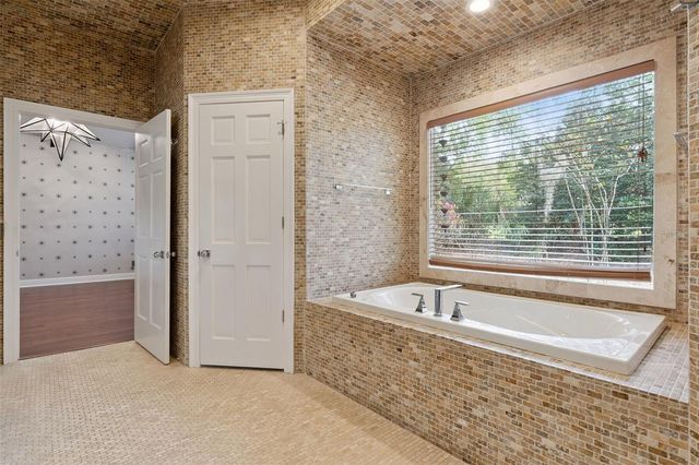 5001 LATROBE DRIVE, Windermere, FL 34786