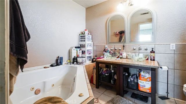 12786 4th, Victorville, CA 92395