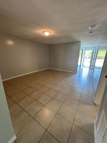 3208 LOUISIANA Avenue, Fort Pierce, FL 34947