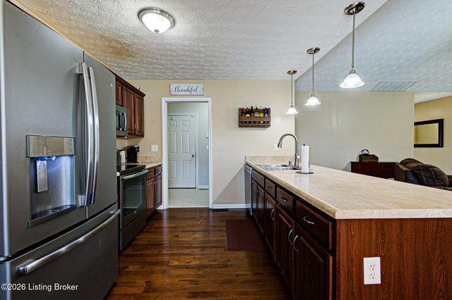 179 Reserves Blvd, Shepherdsville, KY 40165