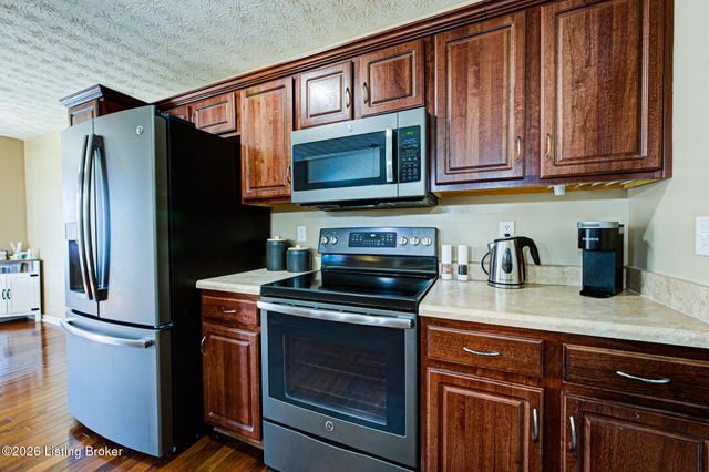 179 Reserves Blvd, Shepherdsville, KY 40165