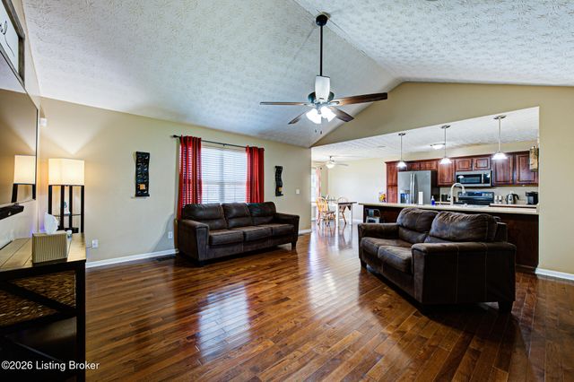 179 Reserves Blvd, Shepherdsville, KY 40165