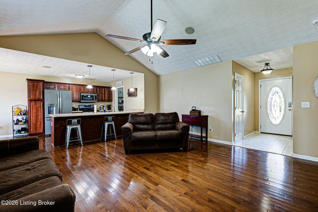 179 Reserves Blvd, Shepherdsville, KY 40165