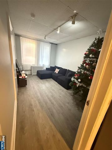 322 Anderson Avenue, Fairview, NJ 07022