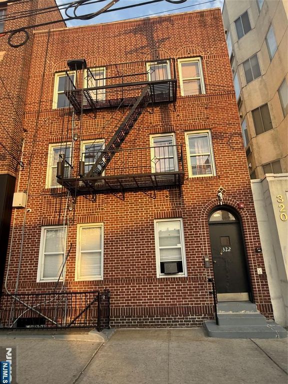322 Anderson Avenue, Fairview, NJ 07022