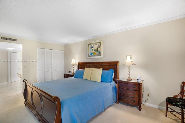 1815 Mooringline Dr 1, Vero Beach, FL 32963