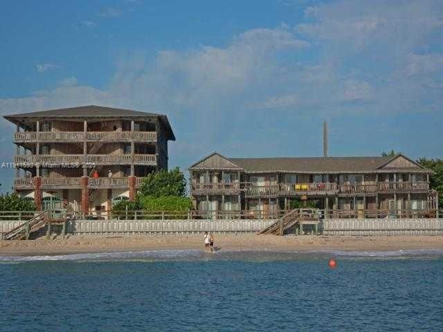 1815 Mooringline Dr 1, Vero Beach, FL 32963