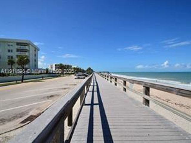1815 Mooringline Dr 1, Vero Beach, FL 32963