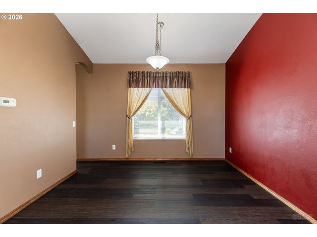 425 NORTHSTAR Ct, Columbia City, OR 97018