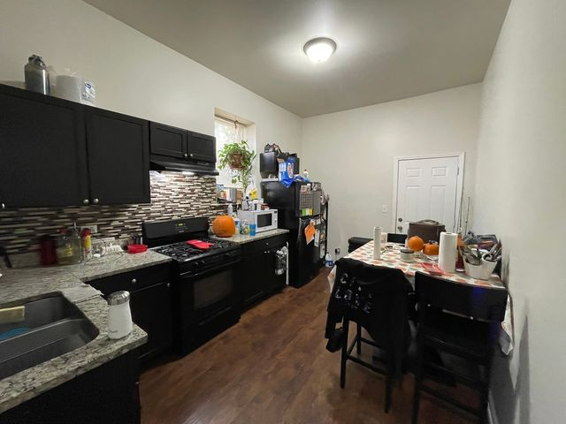 7621 S Lowe Avenue, Chicago, IL 60620