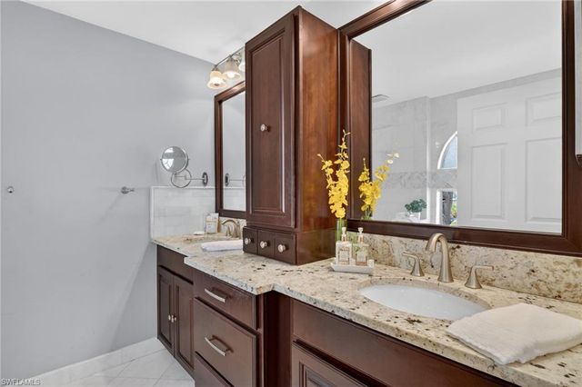 2810 Citrus Lake DR U201, Naples, FL 34109