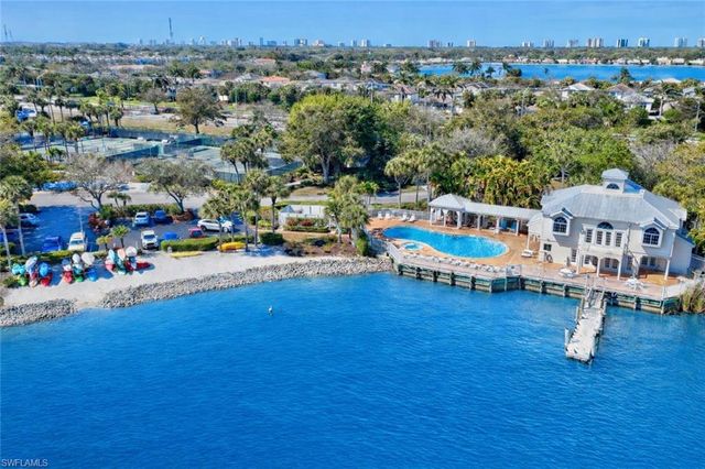 2810 Citrus Lake DR U201, Naples, FL 34109