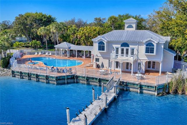 2810 Citrus Lake DR U201, Naples, FL 34109