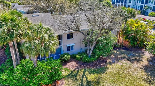 2810 Citrus Lake DR U201, Naples, FL 34109
