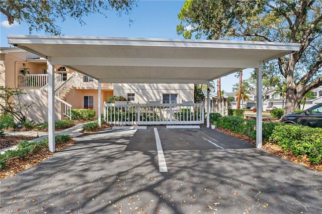 2810 Citrus Lake DR U201, Naples, FL 34109