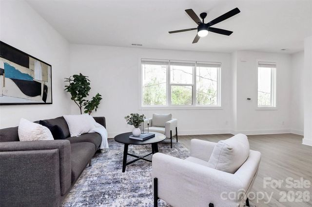 3444 Brookshire Boulevard, Charlotte, NC 28216