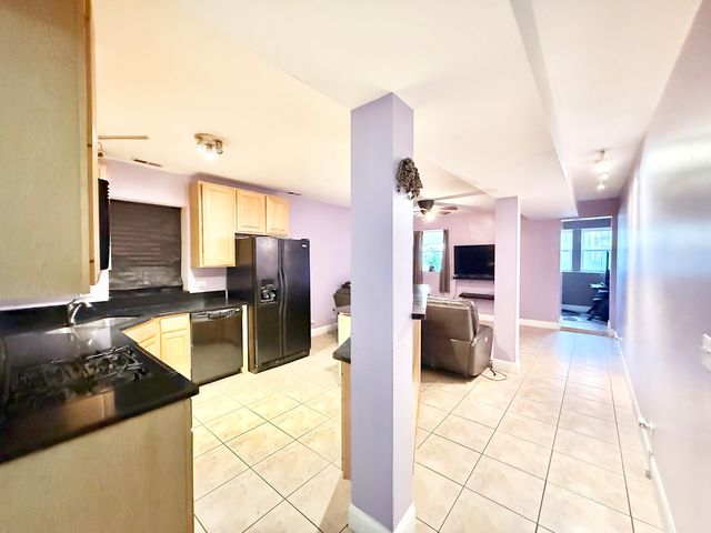 6035 S Saint Lawrence Avenue GS, Chicago, IL 60637