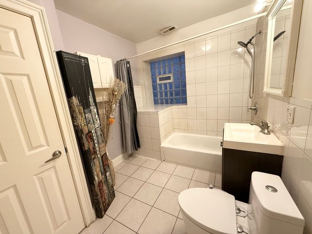 6035 S Saint Lawrence Avenue GS, Chicago, IL 60637