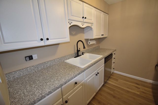 400 Ascot Drive 3M, Park Ridge, IL 60068