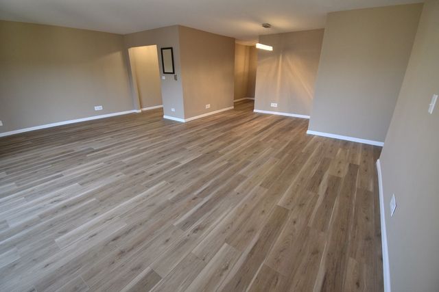 400 Ascot Drive 3M, Park Ridge, IL 60068