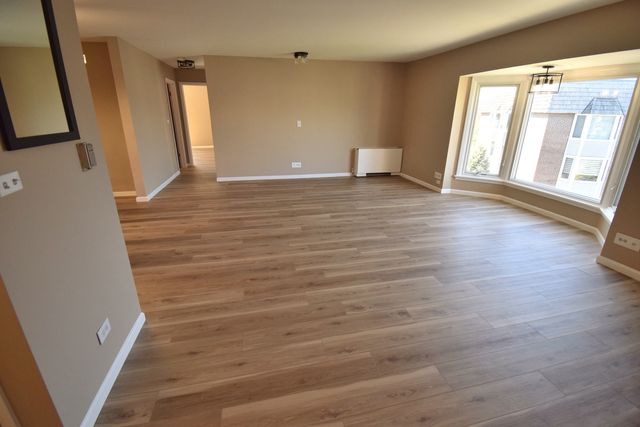 400 Ascot Drive 3M, Park Ridge, IL 60068