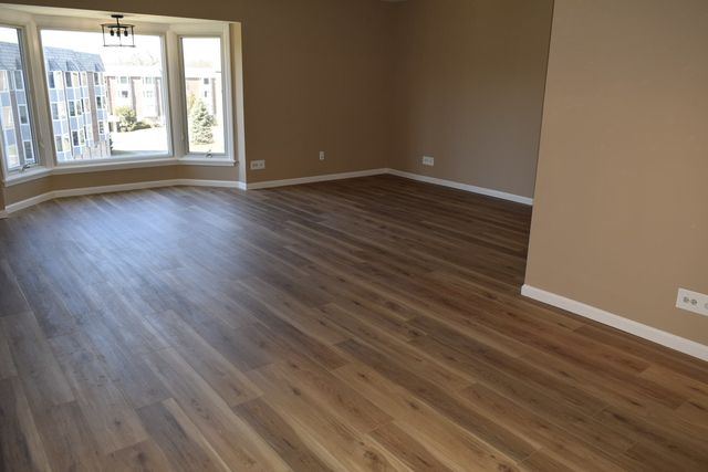 400 Ascot Drive 3M, Park Ridge, IL 60068