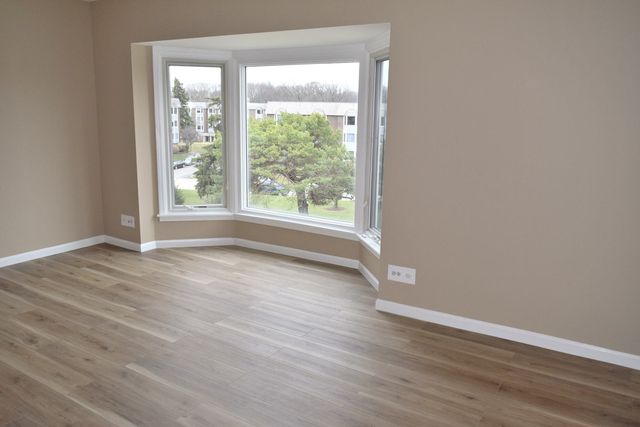 400 Ascot Drive 3M, Park Ridge, IL 60068