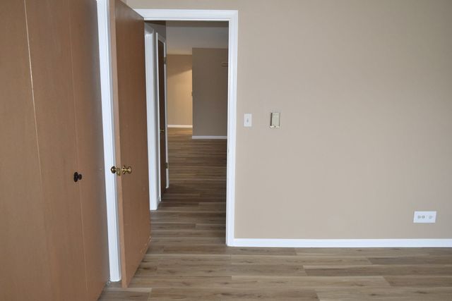 400 Ascot Drive 3M, Park Ridge, IL 60068