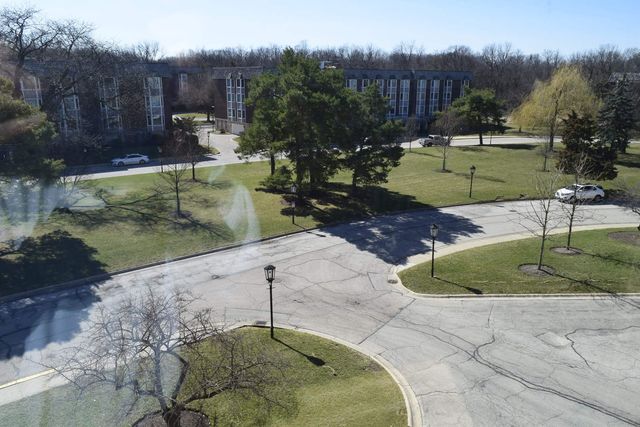 400 Ascot Drive 3M, Park Ridge, IL 60068