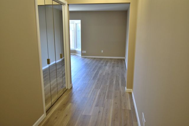 400 Ascot Drive 3M, Park Ridge, IL 60068