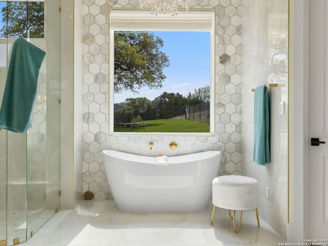 137 Phillip Ranch Rd, Boerne, TX 78006