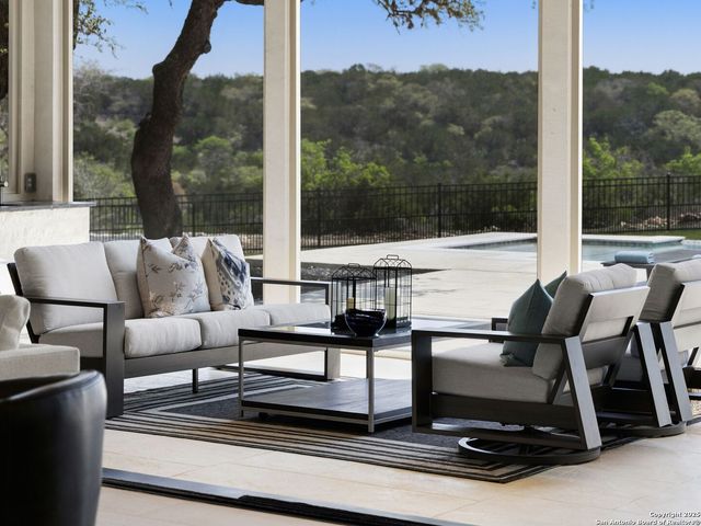 137 Phillip Ranch Rd, Boerne, TX 78006