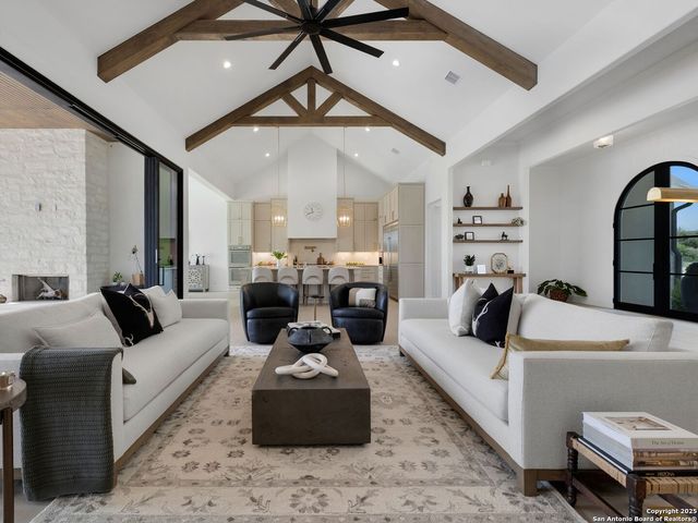 137 Phillip Ranch Rd, Boerne, TX 78006