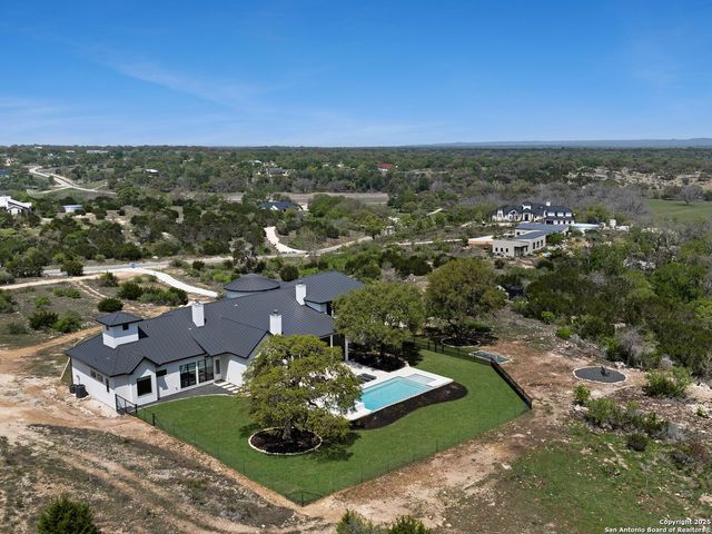 137 Phillip Ranch Rd, Boerne, TX 78006