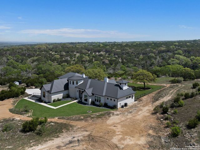 137 Phillip Ranch Rd, Boerne, TX 78006