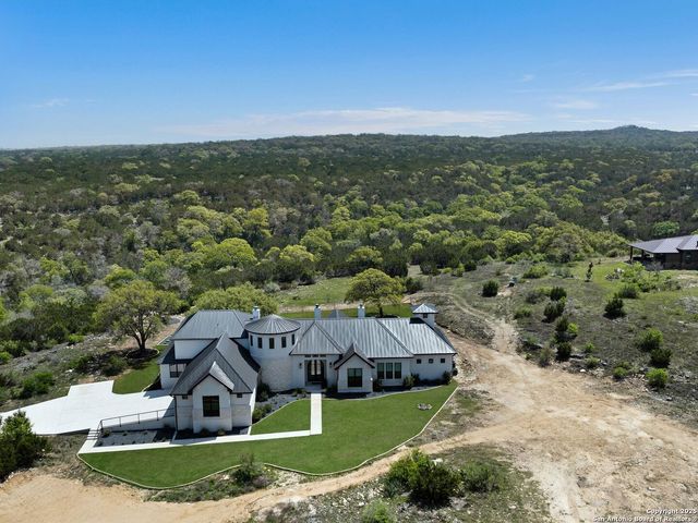 137 Phillip Ranch Rd, Boerne, TX 78006