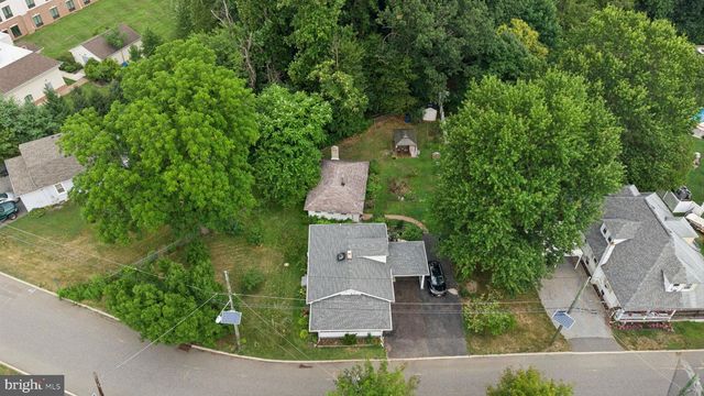 52 THORNTOWN LN, Bordentown, NJ 08505