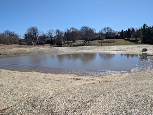 445 Foxfield Court, Oregon, WI 53575