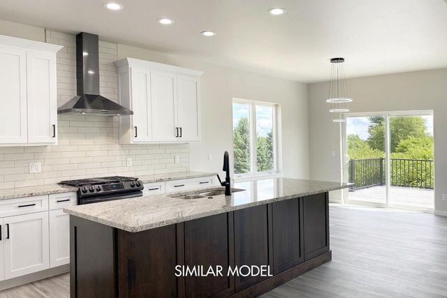 445 Foxfield Court, Oregon, WI 53575