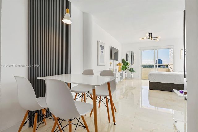 7904 West Dr 305, North Bay Village, FL 33141