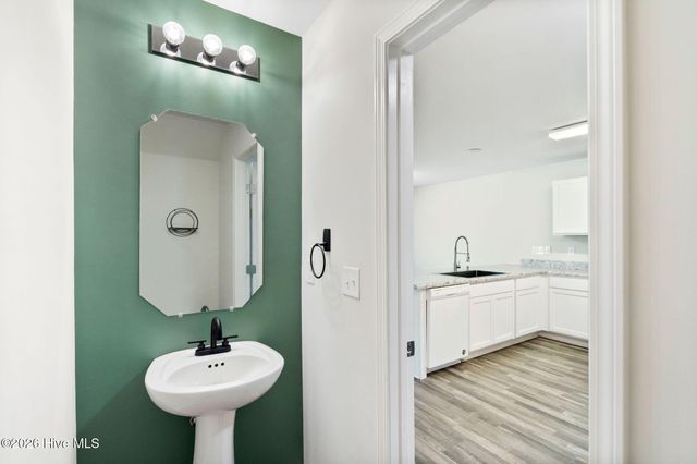 73 Shamrock Drive SW, Sunset Beach, NC 28468