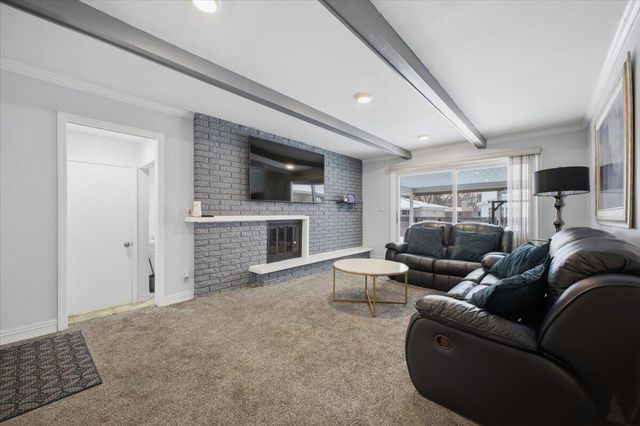 32523 Cambridge Drive, Warren, MI 48093